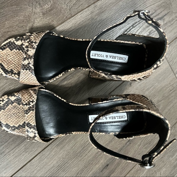 NWT Chelsea & Violet Tara Block Heel - Picture 6 of 8